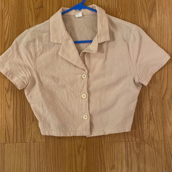 beige, dusty pink cropped buttoned collar women’s top - Picture 5 of 5